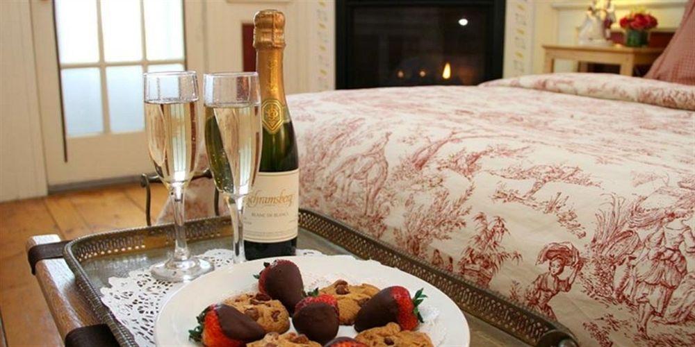 Youngtown Inn Lincolnville Ngoại thất bức ảnh